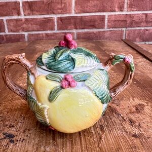 Fitz & Floyd 1991 Lemon-Themed Ceramic Pot with Leaf and Berry Design